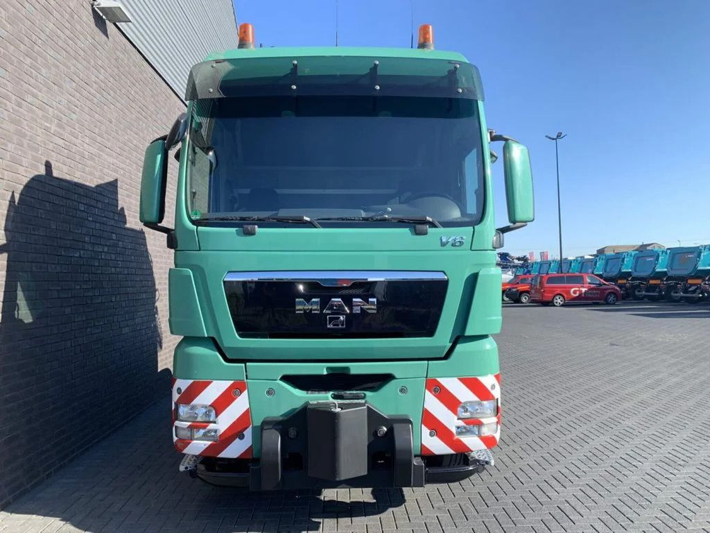 MAN TGX 41.680 V8 8X4 HEAVY DUTY TRACTOR 250 TONS - Xe đầu kéo: hình 4 MAN TGX 41.680 V8 8X4 HEAVY DUTY TRACTOR 250 TONS - Xe đầu kéo: hình 4