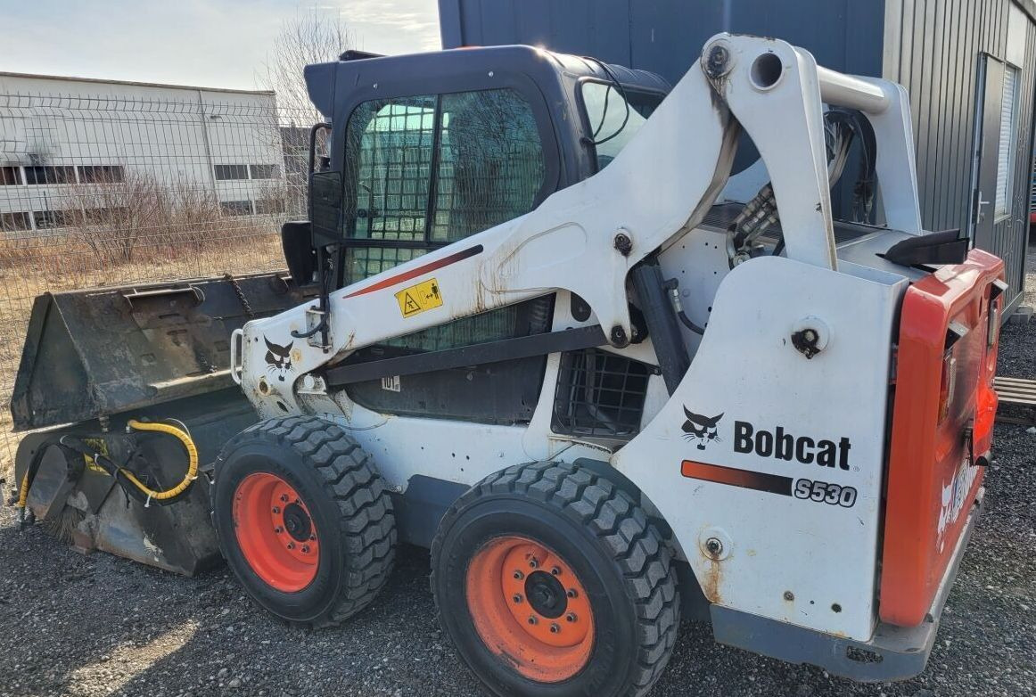 BOBCAT S530 - Máy xúc lật đa năng: hình 1 BOBCAT S530 - Máy xúc lật đa năng: hình 1