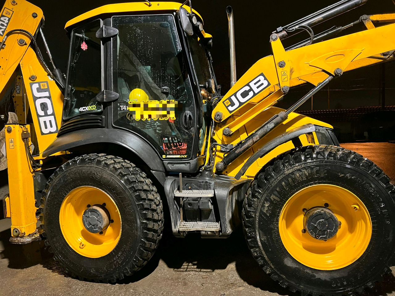 JCB 4CX - Máy xúc trước múc sau: hình 3 JCB 4CX - Máy xúc trước múc sau: hình 3