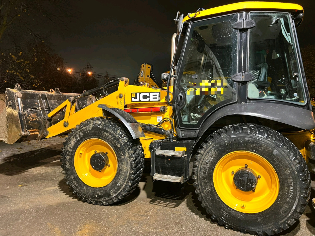 JCB 4CX - Máy xúc trước múc sau: hình 2 JCB 4CX - Máy xúc trước múc sau: hình 2
