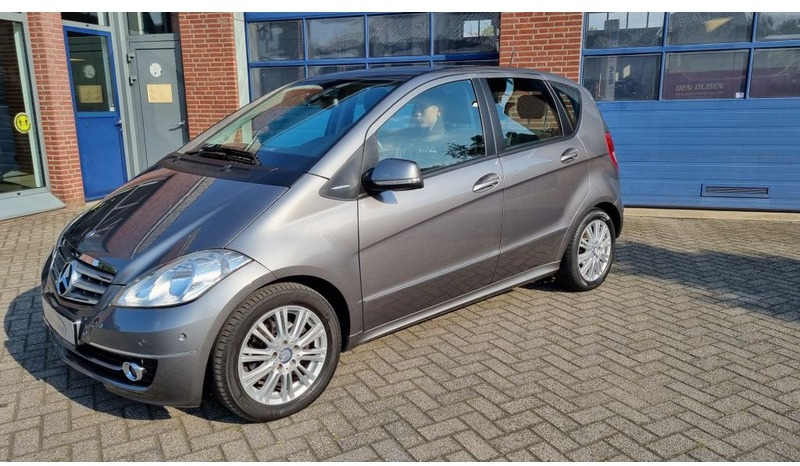 Mercedes-Benz A-Klasse A160 Automaat Elegance.airco.trekhaak. - Hatchback: hình 1 Mercedes-Benz A-Klasse A160 Automaat Elegance.airco.trekhaak. - Hatchback: hình 1