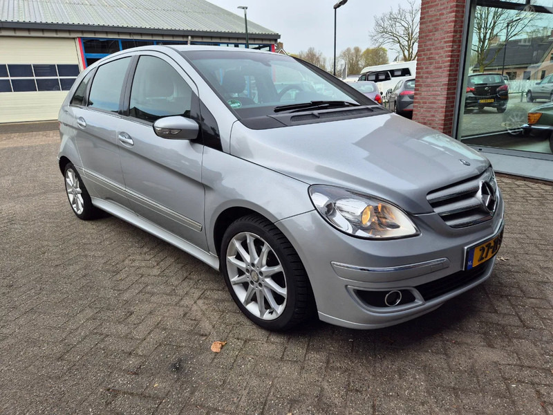 Mercedes-Benz B-Klasse 200 Automaat.trekhaak. - Xe hơi: hình 2 Mercedes-Benz B-Klasse 200 Automaat.trekhaak. - Xe hơi: hình 2