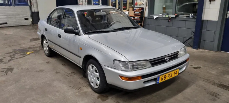 Toyota Corolla GXI 1.6. autom... Limited - Xe hơi: hình 2 Toyota Corolla GXI 1.6. autom... Limited - Xe hơi: hình 2