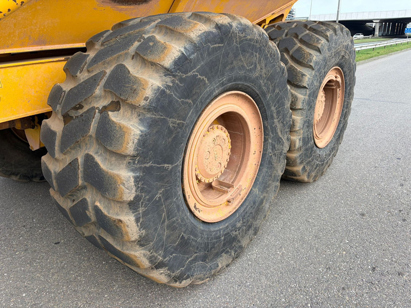 Xe ben đổ có khớp nối BELL B30E: hình 11 Xe ben đổ có khớp nối BELL B30E: hình 11