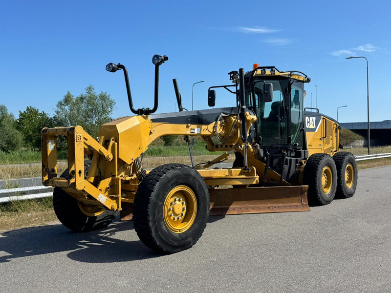 Caterpillar 140M - Máy san: hình 1 Caterpillar 140M - Máy san: hình 1