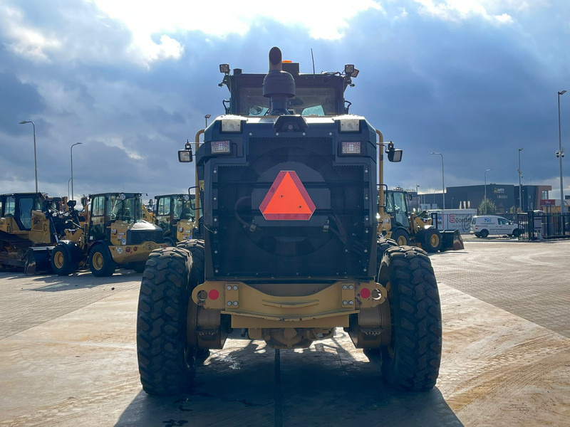 Caterpillar 140M2 - Máy san: hình 4 Caterpillar 140M2 - Máy san: hình 4