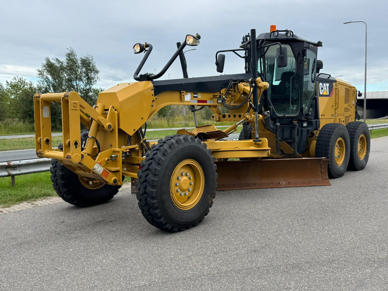 Caterpillar 140M2 - Máy san: hình 2 Caterpillar 140M2 - Máy san: hình 2