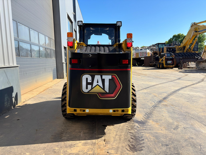 Caterpillar 216B3 - Máy xúc lật: hình 4 Caterpillar 216B3 - Máy xúc lật: hình 4
