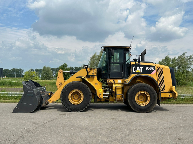 Caterpillar 950K - Máy xúc lật bánh lốp: hình 1 Caterpillar 950K - Máy xúc lật bánh lốp: hình 1
