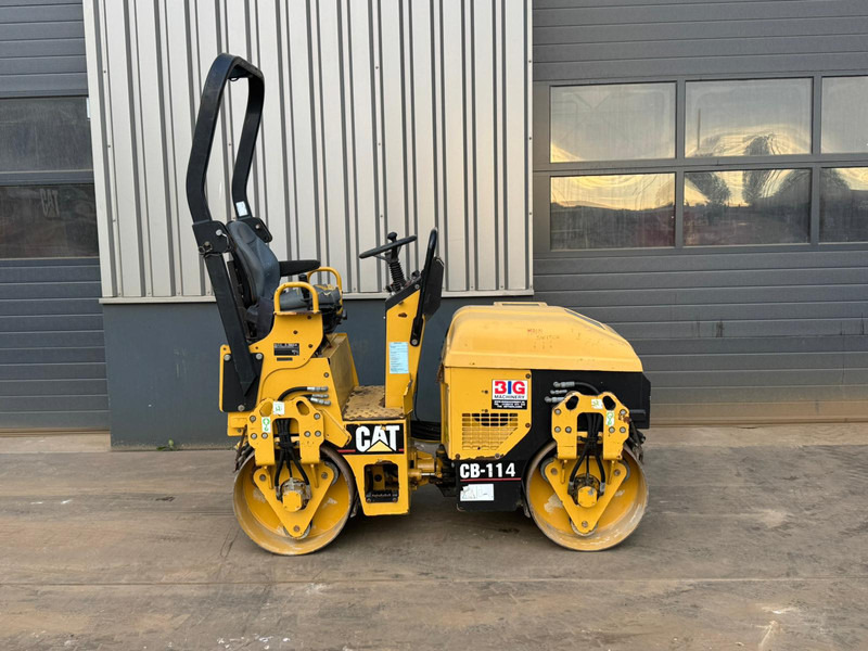Caterpillar CB114 - Máy lăn: hình 5 Caterpillar CB114 - Máy lăn: hình 5