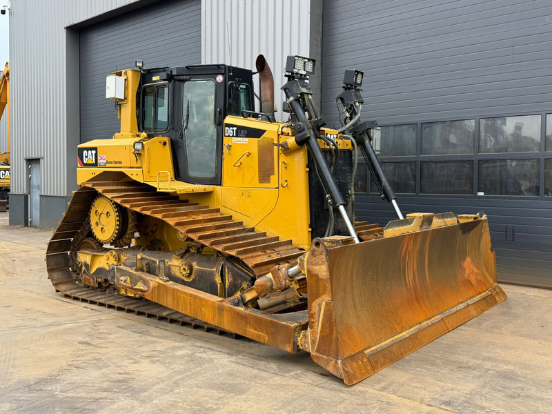 Caterpillar D6T LGP - Máy ủi: hình 5 Caterpillar D6T LGP - Máy ủi: hình 5