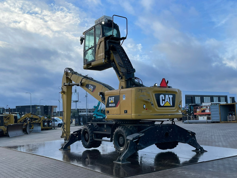 Caterpillar MH3024 - Máy xúc bánh lốp: hình 3 Caterpillar MH3024 - Máy xúc bánh lốp: hình 3