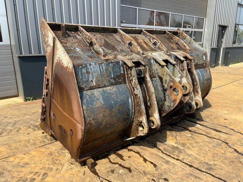 Doosan Bucket DL420-3 4500 l - Gầu: hình 1 Doosan Bucket DL420-3 4500 l - Gầu: hình 1