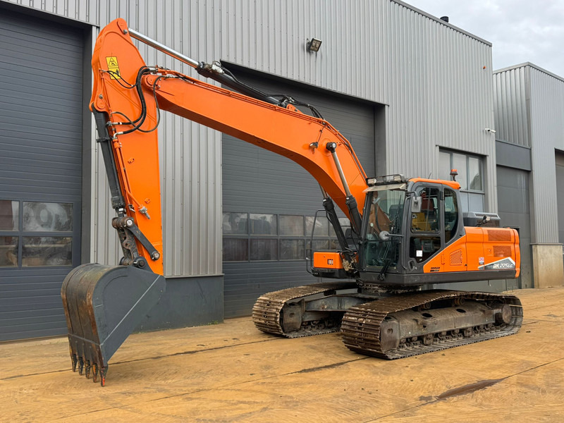 Doosan DX225LC-7 - Máy xúc: hình 2 Doosan DX225LC-7 - Máy xúc: hình 2