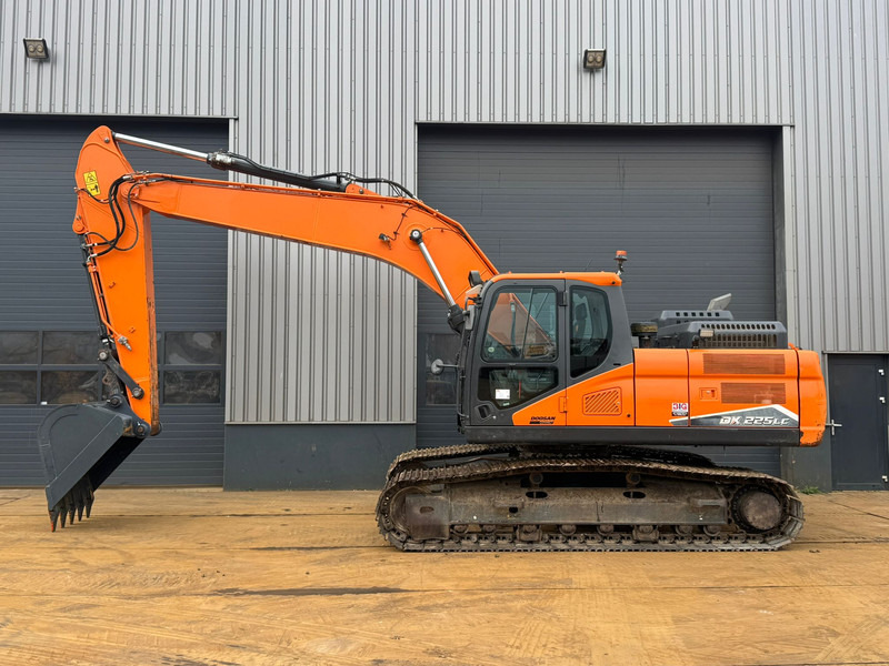 Doosan DX225LC-7 - Máy xúc: hình 1 Doosan DX225LC-7 - Máy xúc: hình 1