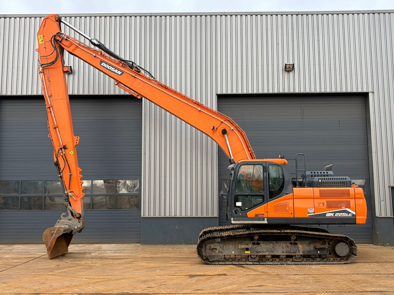 Doosan DX225LC-7 - Máy xúc bánh xích: hình 1 Doosan DX225LC-7 - Máy xúc bánh xích: hình 1