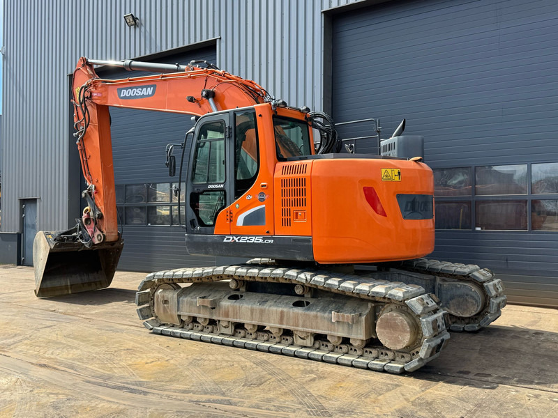 Doosan DX235LCR-5 - Máy xúc bánh xích: hình 3 Doosan DX235LCR-5 - Máy xúc bánh xích: hình 3