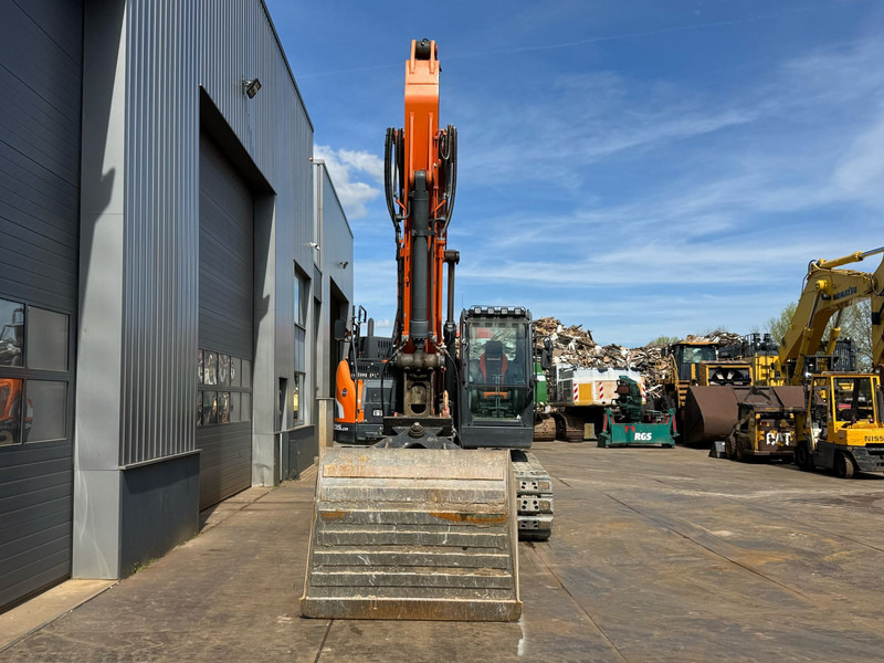 Doosan DX235LCR-5 - Máy xúc bánh xích: hình 4 Doosan DX235LCR-5 - Máy xúc bánh xích: hình 4