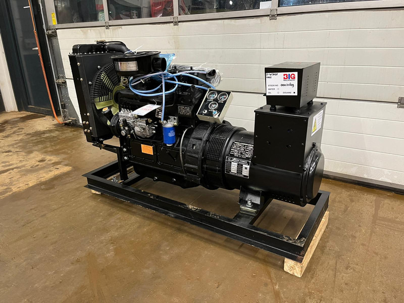 Giga power 37.5 KVA Open generator set - LT-W30GF - Bộ phát điện: hình 2 Giga power 37.5 KVA Open generator set - LT-W30GF - Bộ phát điện: hình 2