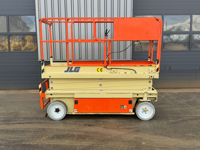 JLG JLG 2033 Schaarhoogwerker - Máy nâng người hình kéo: hình 5 JLG JLG 2033 Schaarhoogwerker - Máy nâng người hình kéo: hình 5