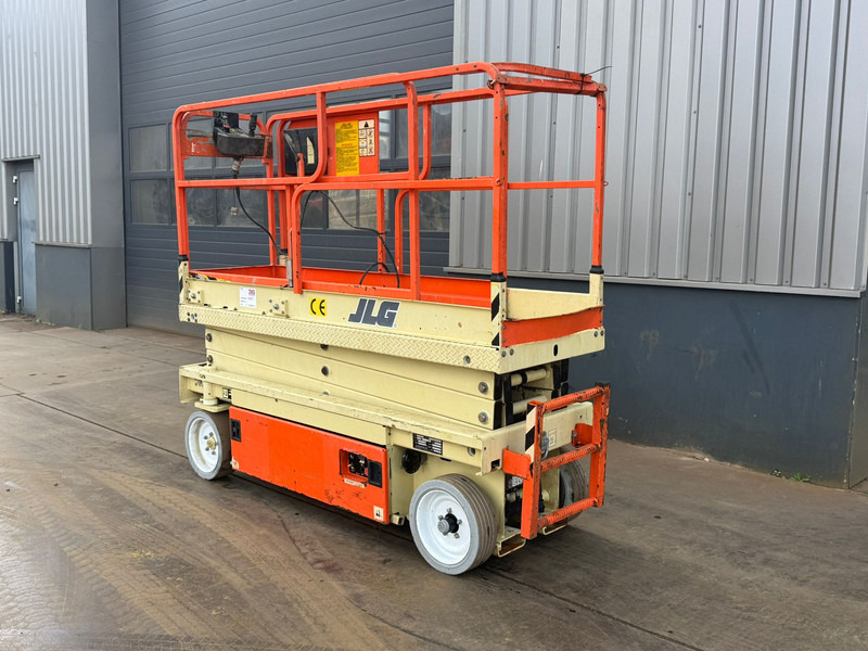 JLG JLG 2033 Schaarhoogwerker - Máy nâng người hình kéo: hình 2 JLG JLG 2033 Schaarhoogwerker - Máy nâng người hình kéo: hình 2