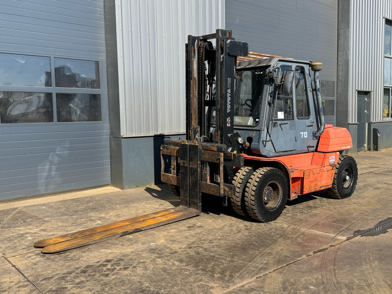 Toyota 5FD70 - Xe nâng: hình 2 Toyota 5FD70 - Xe nâng: hình 2