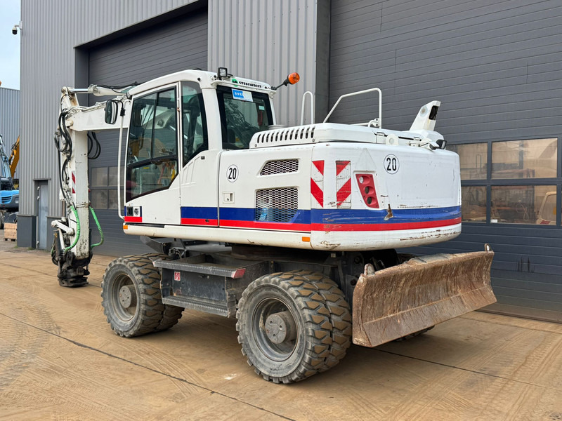 Volvo EW160D - Máy xúc bánh lốp: hình 3 Volvo EW160D - Máy xúc bánh lốp: hình 3