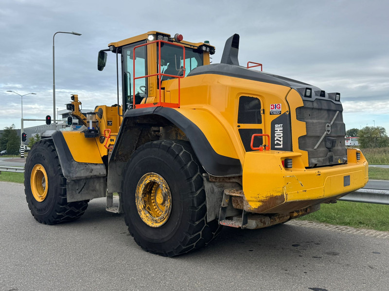 Volvo L220H - Máy xúc lật bánh lốp: hình 3 Volvo L220H - Máy xúc lật bánh lốp: hình 3
