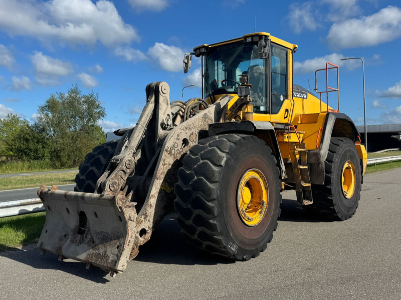 Volvo L220H - Máy xúc lật bánh lốp: hình 2 Volvo L220H - Máy xúc lật bánh lốp: hình 2