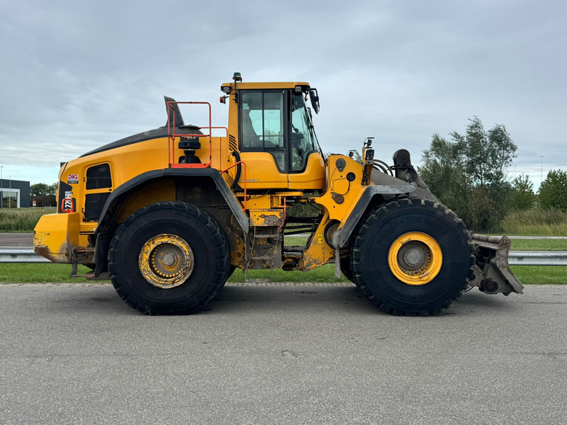 Volvo L220H - Máy xúc lật bánh lốp: hình 5 Volvo L220H - Máy xúc lật bánh lốp: hình 5