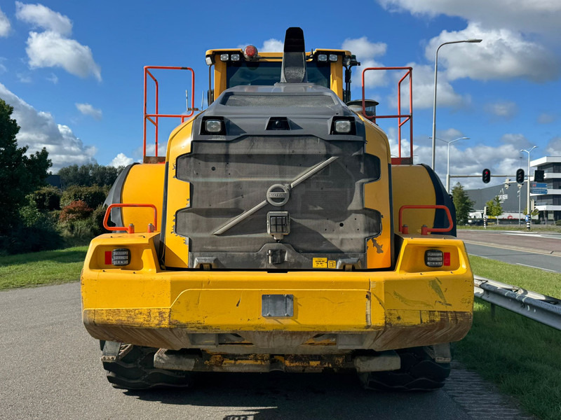 Volvo L220H - Máy xúc lật bánh lốp: hình 4 Volvo L220H - Máy xúc lật bánh lốp: hình 4