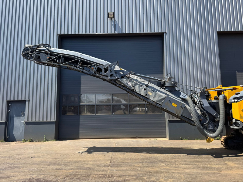 Wirtgen W100CFI - Máy nhựa đường: hình 4 Wirtgen W100CFI - Máy nhựa đường: hình 4