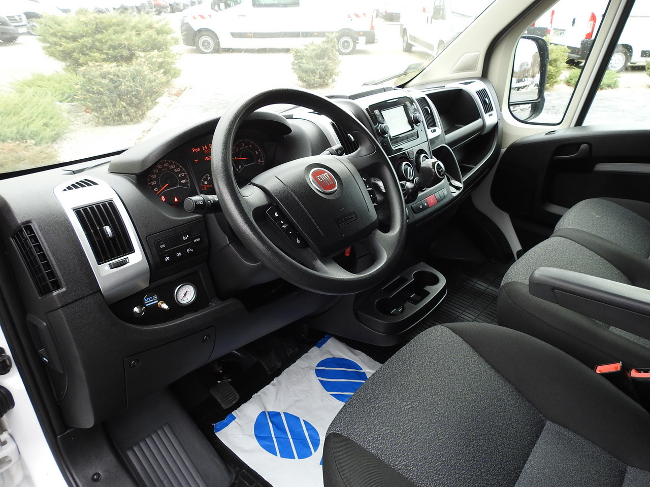 FIAT DUCATO TARPAULIN 10 PALLETS AIR CONDITIONING PNEUMATICS 160HP - Xe van thùng mui bạt: hình 2 FIAT DUCATO TARPAULIN 10 PALLETS AIR CONDITIONING PNEUMATICS 160HP - Xe van thùng mui bạt: hình 2