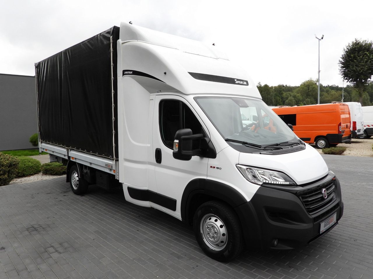 FIAT DUCATO TARPAULIN 9 PALLETS CRUISE CONTROL LED LIGHTS PNEUMATICS AIR CONDITIONING  180HP - Xe van thùng mui bạt: hình 4 FIAT DUCATO TARPAULIN 9 PALLETS CRUISE CONTROL LED LIGHTS PNEUMATICS AIR CONDITIONING  180HP - Xe van thùng mui bạt: hình 4