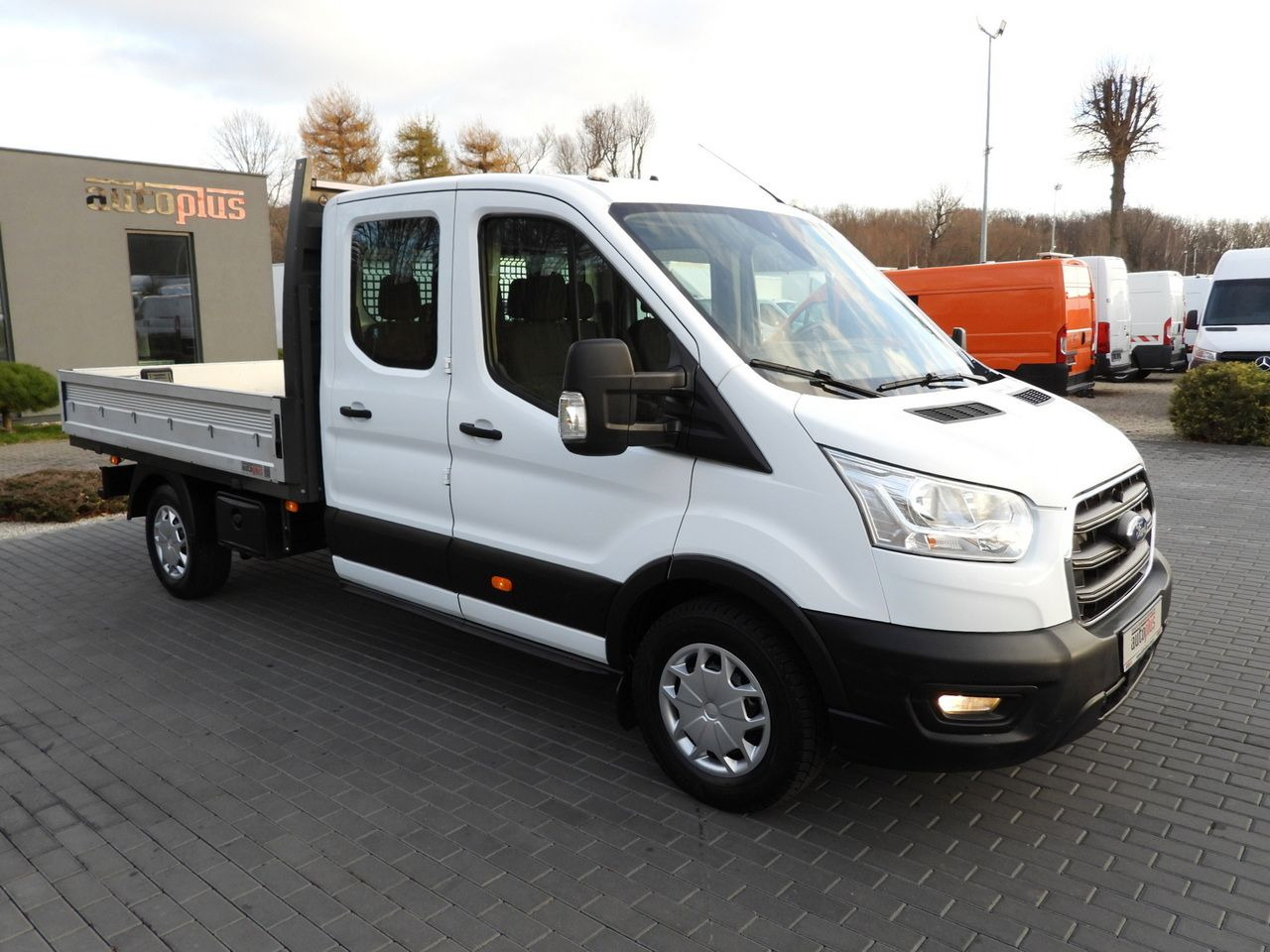 FORD TRANSIT 4x4 STAKE BODY DOUBLE CABIN DOKA 6 SEATS CRUISE CONTROL LED LIGHTS AIR CONDITIONING 170HP - Xe tải van: hình 4 FORD TRANSIT 4x4 STAKE BODY DOUBLE CABIN DOKA 6 SEATS CRUISE CONTROL LED LIGHTS AIR CONDITIONING 170HP - Xe tải van: hình 4