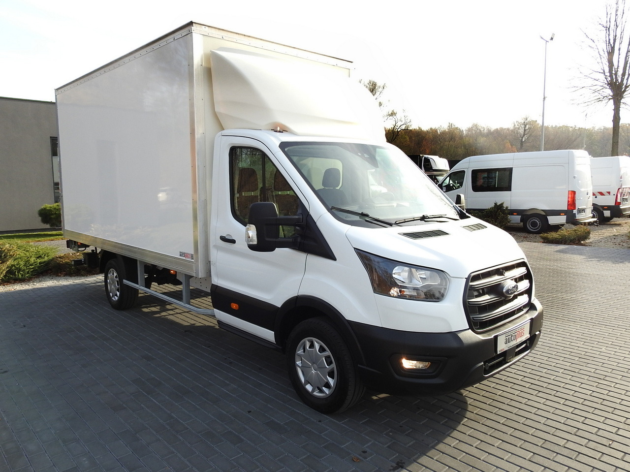 FORD TRANSIT BOX LIFT 8 PALLETS CRUISE CONTROL AIR CONDITIONING 130HP - Xe tải nhỏ thùng kín: hình 4 FORD TRANSIT BOX LIFT 8 PALLETS CRUISE CONTROL AIR CONDITIONING 130HP - Xe tải nhỏ thùng kín: hình 4