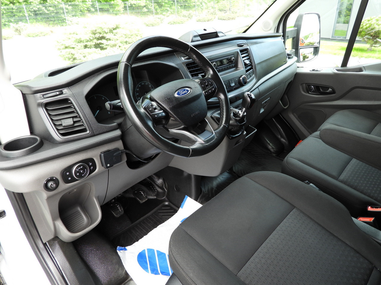 FORD TRANSIT BOX LIFT 8 PALLETS CRUISE CONTROL LED LIGHTS AIR CONDITIONING 130HP - Xe tải nhỏ thùng kín: hình 2 FORD TRANSIT BOX LIFT 8 PALLETS CRUISE CONTROL LED LIGHTS AIR CONDITIONING 130HP - Xe tải nhỏ thùng kín: hình 2