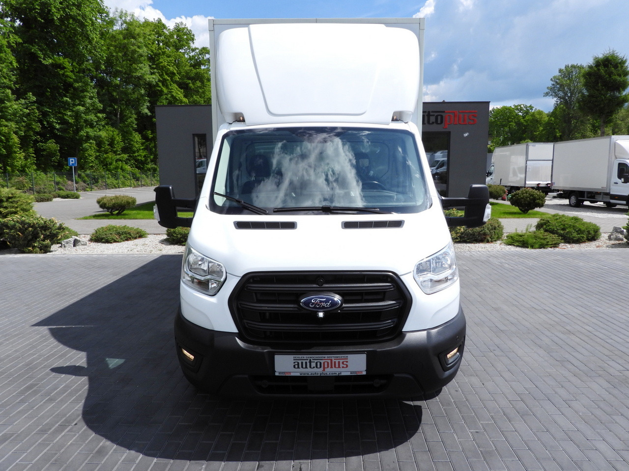 FORD TRANSIT BOX LIFT 8 PALLETS CRUISE CONTROL LED LIGHTS AIR CONDITIONING 130HP - Xe tải nhỏ thùng kín: hình 5 FORD TRANSIT BOX LIFT 8 PALLETS CRUISE CONTROL LED LIGHTS AIR CONDITIONING 130HP - Xe tải nhỏ thùng kín: hình 5