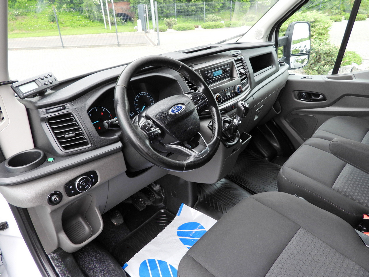 FORD TRANSIT BOX / REFRIGERATOR BOX 5*C / CRUISE CONTROL LED LIGHTS TWIN WHEELS AIR CONDITIONING 130HP - Xe tải nhỏ thùng kín: hình 2 FORD TRANSIT BOX / REFRIGERATOR BOX 5*C / CRUISE CONTROL LED LIGHTS TWIN WHEELS AIR CONDITIONING 130HP - Xe tải nhỏ thùng kín: hình 2