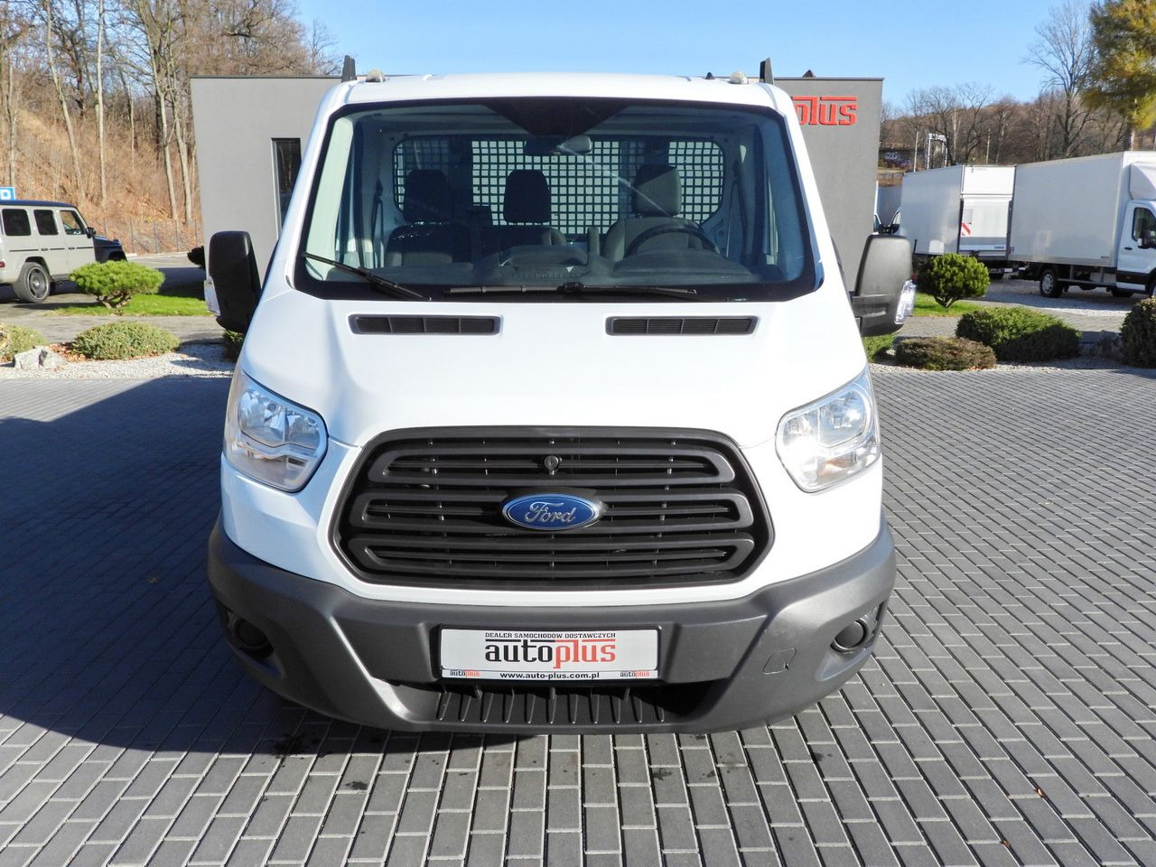 FORD TRANSIT STAKE BODY 8 PALLETS TWIN WHEELS AIR CONDITIONING 155HP - Xe tải nhỏ phẳng: hình 5 FORD TRANSIT STAKE BODY 8 PALLETS TWIN WHEELS AIR CONDITIONING 155HP - Xe tải nhỏ phẳng: hình 5