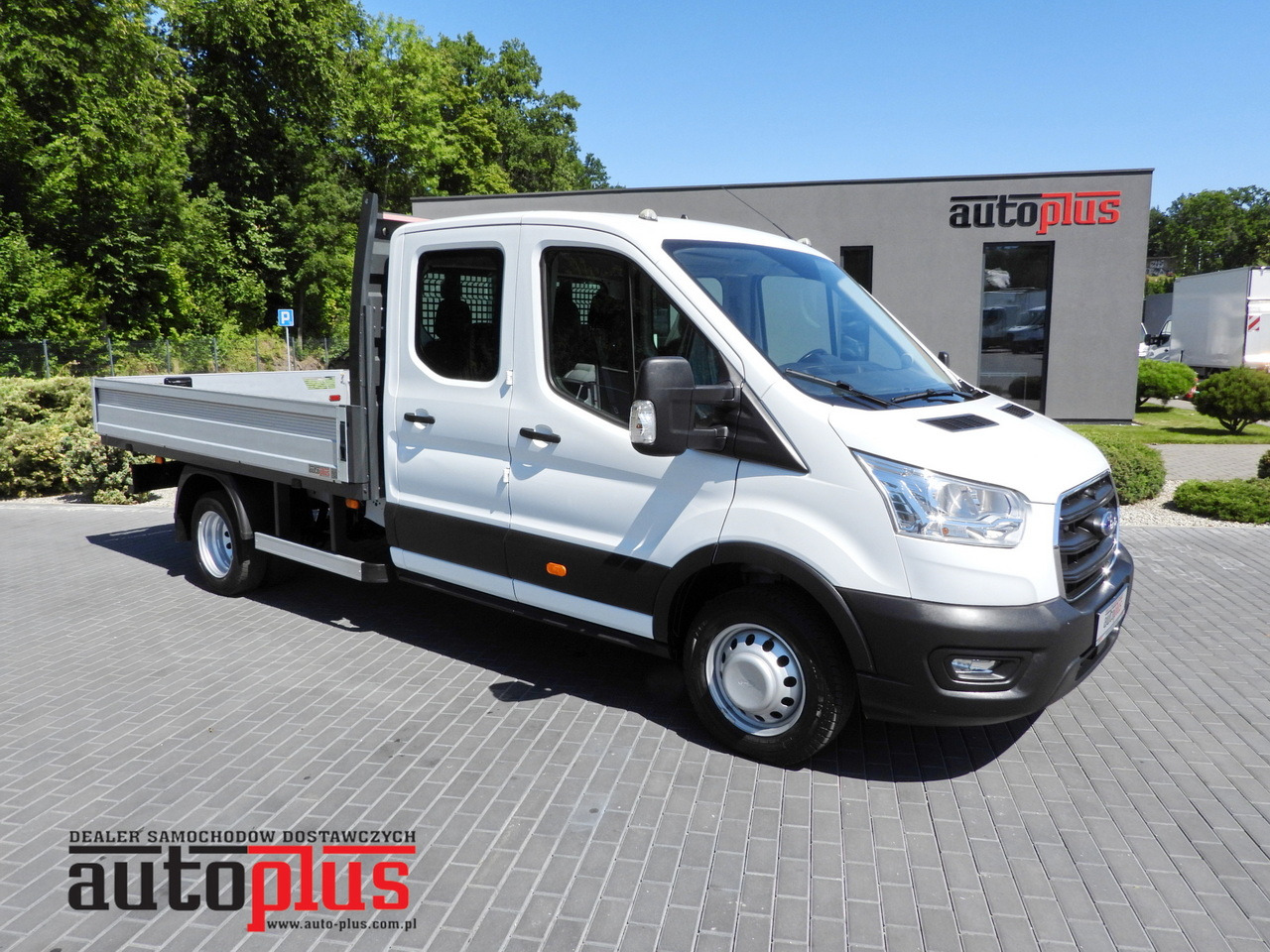 FORD TRANSIT STAKE BODY DOUBLE CABIN DOKA 7 SEATS TWIN WHEELS AIR CONDITIONING 130HP - Xe tải van: hình 1 FORD TRANSIT STAKE BODY DOUBLE CABIN DOKA 7 SEATS TWIN WHEELS AIR CONDITIONING 130HP - Xe tải van: hình 1