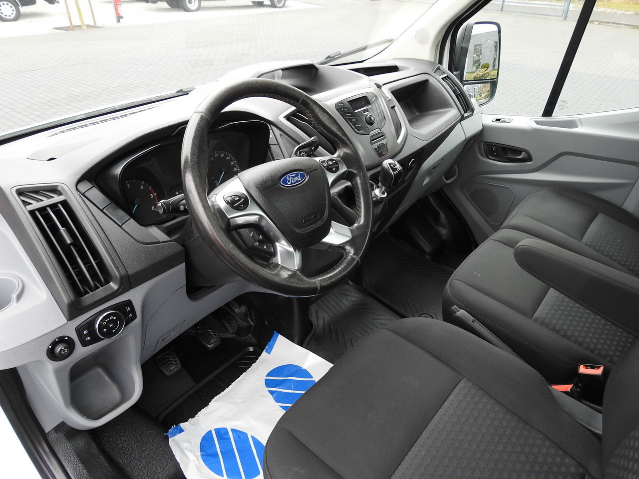 FORD TRANSIT TIPPER CRUISE CONTROL AIR CONDITIONING TWIN WHEELS 170HP - Xe ben nhỏ: hình 2 FORD TRANSIT TIPPER CRUISE CONTROL AIR CONDITIONING TWIN WHEELS 170HP - Xe ben nhỏ: hình 2