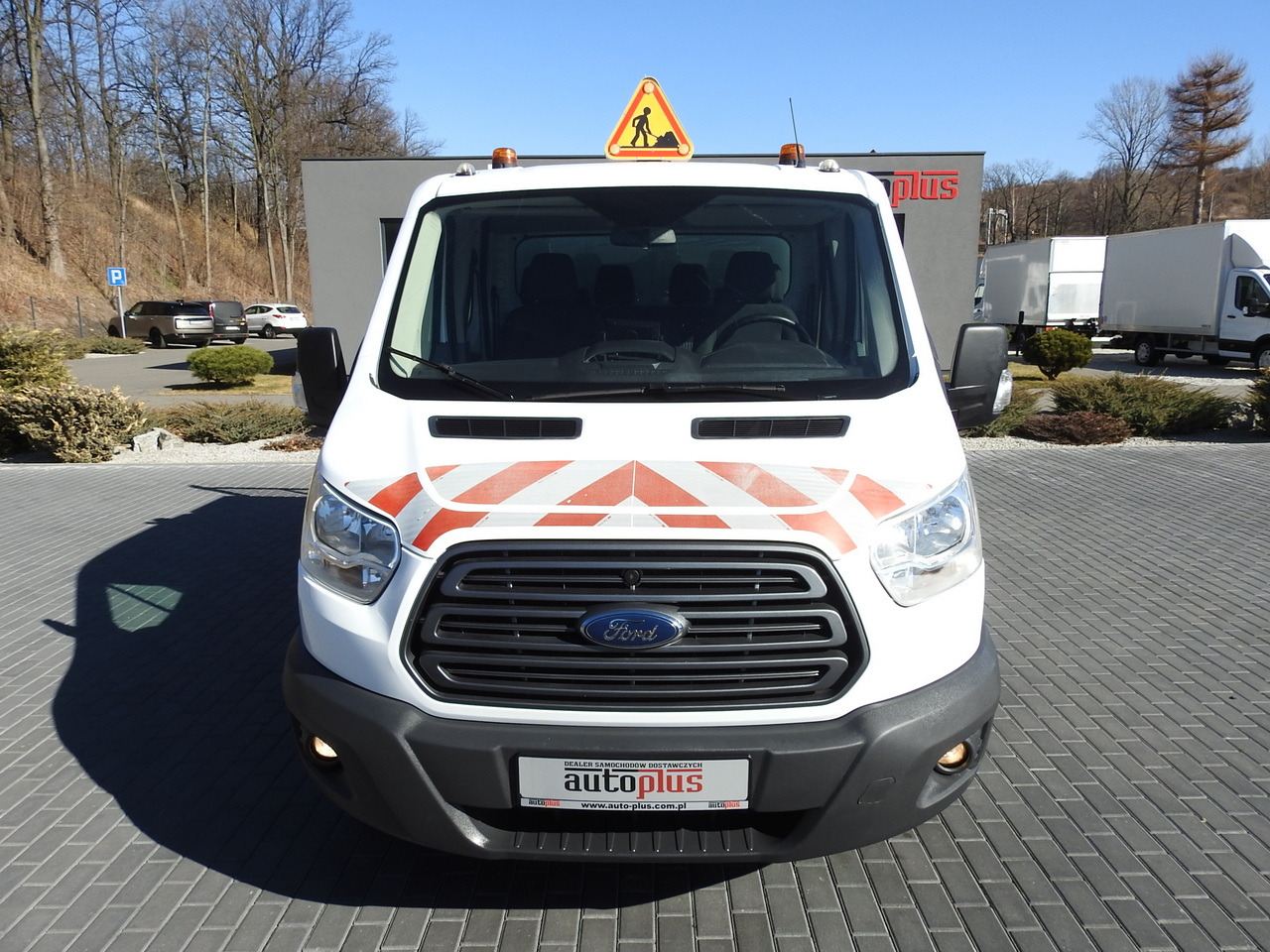 FORD TRANSIT TIPPER DOUBLE CABIN DOKA 6 SEATS CRUISE CONTROL AIR CONDITIONING 130HP - Xe ben nhỏ: hình 5 FORD TRANSIT TIPPER DOUBLE CABIN DOKA 6 SEATS CRUISE CONTROL AIR CONDITIONING 130HP - Xe ben nhỏ: hình 5