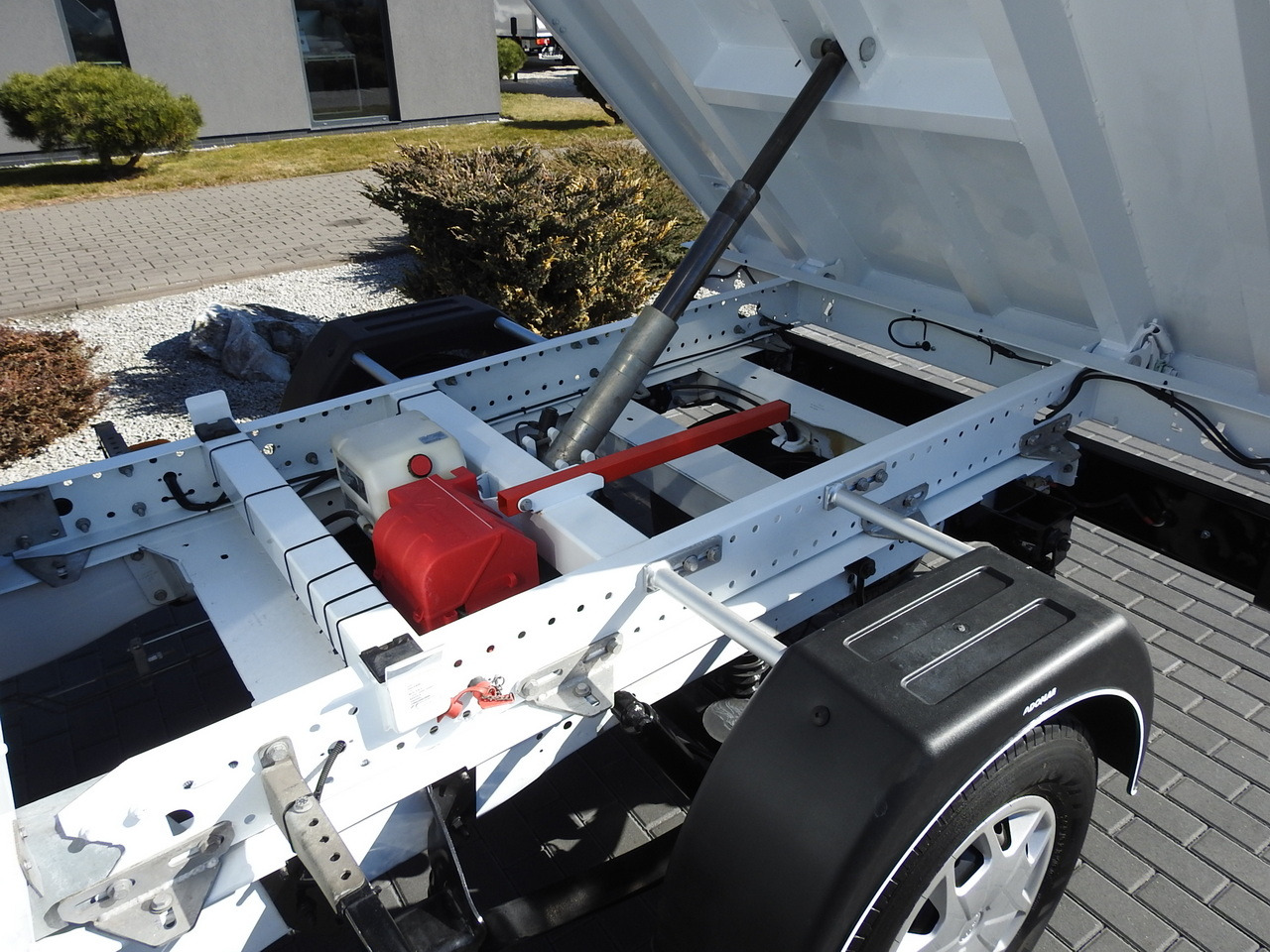 Xe ben nhỏ FORD TRANSIT TIPPER DOUBLE CABIN DOKA 6 SEATS CRUISE CONTROL AIR CONDITIONING 130HP: hình 19 Xe ben nhỏ FORD TRANSIT TIPPER DOUBLE CABIN DOKA 6 SEATS CRUISE CONTROL AIR CONDITIONING 130HP: hình 19