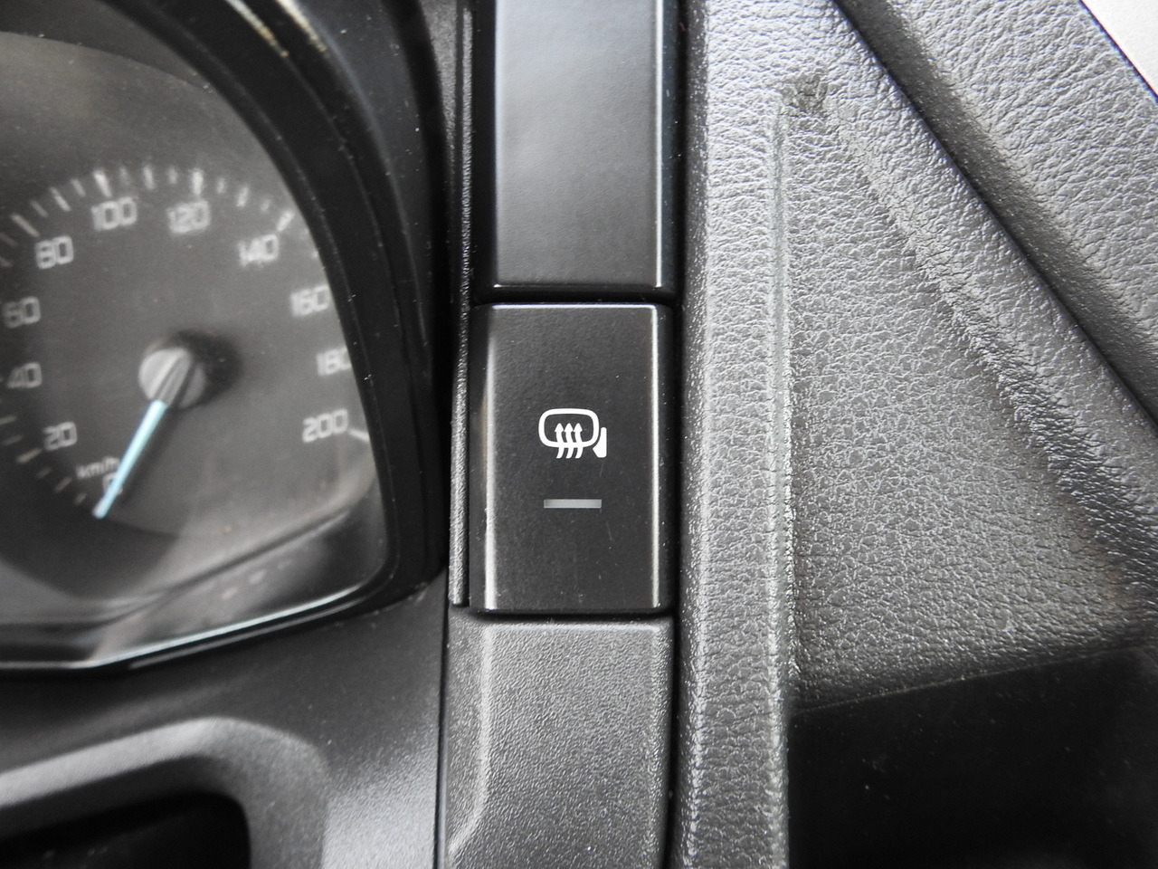 Xe ben nhỏ FORD TRANSIT TIPPER DOUBLE CABIN DOKA 6 SEATS CRUISE CONTROL AIR CONDITIONING 130HP: hình 32 Xe ben nhỏ FORD TRANSIT TIPPER DOUBLE CABIN DOKA 6 SEATS CRUISE CONTROL AIR CONDITIONING 130HP: hình 32