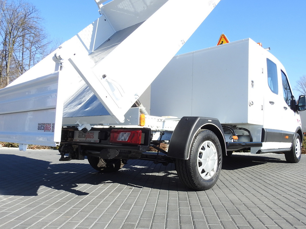 Xe ben nhỏ FORD TRANSIT TIPPER DOUBLE CABIN DOKA 6 SEATS CRUISE CONTROL AIR CONDITIONING 130HP: hình 23 Xe ben nhỏ FORD TRANSIT TIPPER DOUBLE CABIN DOKA 6 SEATS CRUISE CONTROL AIR CONDITIONING 130HP: hình 23