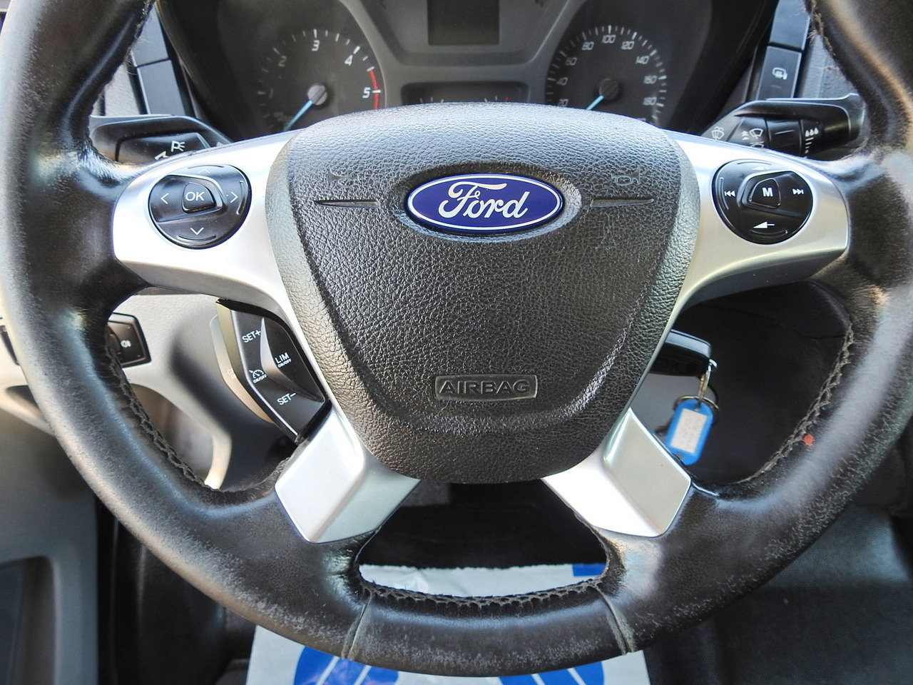 Xe ben nhỏ FORD TRANSIT TIPPER DOUBLE CABIN DOKA 6 SEATS CRUISE CONTROL AIR CONDITIONING 130HP: hình 31 Xe ben nhỏ FORD TRANSIT TIPPER DOUBLE CABIN DOKA 6 SEATS CRUISE CONTROL AIR CONDITIONING 130HP: hình 31