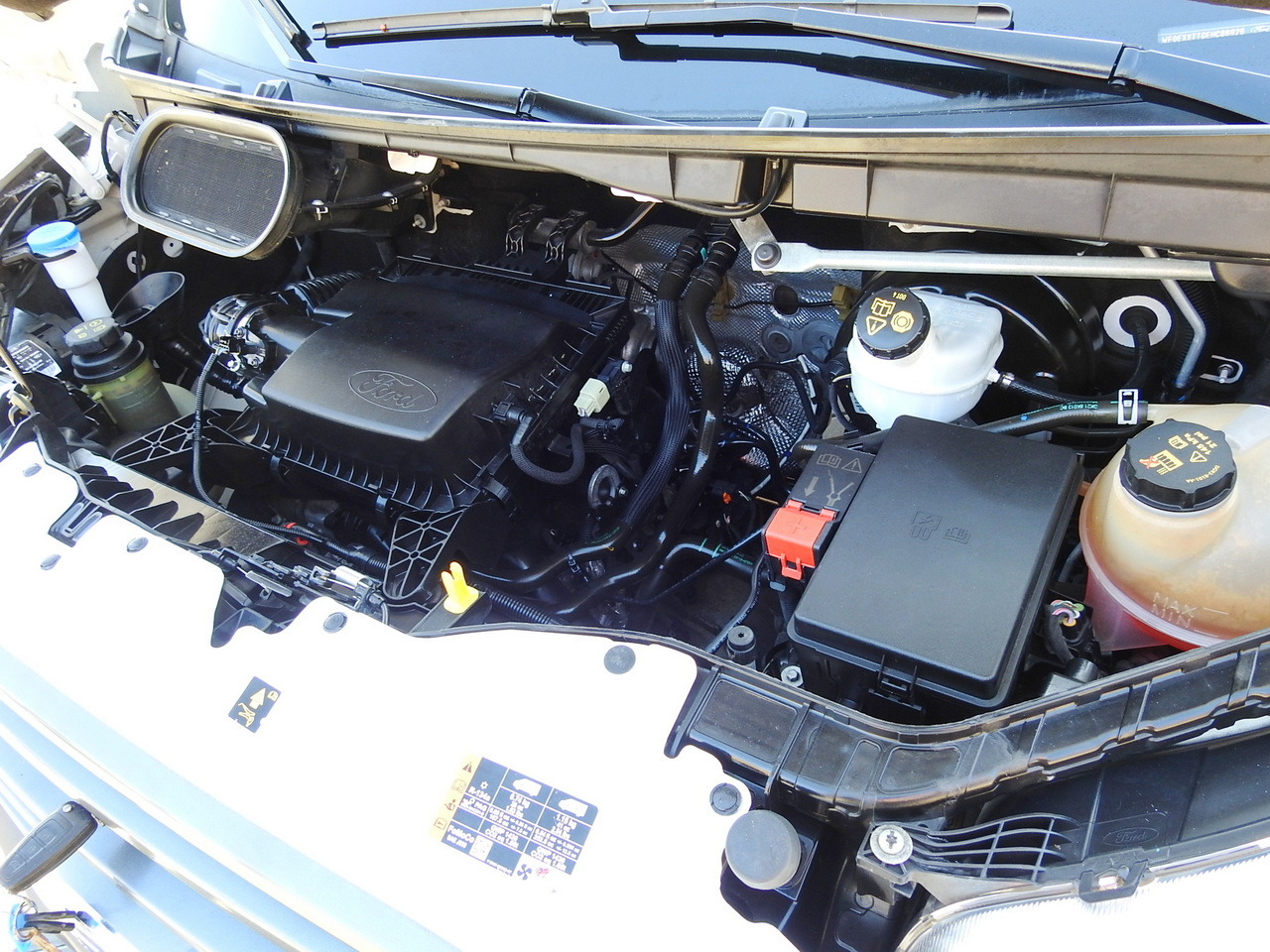 Xe ben nhỏ FORD TRANSIT TIPPER DOUBLE CABIN DOKA 6 SEATS CRUISE CONTROL AIR CONDITIONING 130HP: hình 24 Xe ben nhỏ FORD TRANSIT TIPPER DOUBLE CABIN DOKA 6 SEATS CRUISE CONTROL AIR CONDITIONING 130HP: hình 24