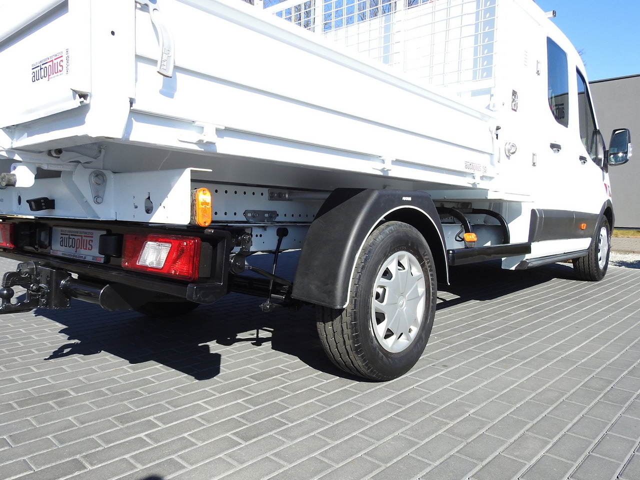 Xe ben nhỏ FORD TRANSIT TIPPER DOUBLE CABIN DOKA 6 SEATS CRUISE CONTROL AIR CONDITIONING 130HP: hình 17 Xe ben nhỏ FORD TRANSIT TIPPER DOUBLE CABIN DOKA 6 SEATS CRUISE CONTROL AIR CONDITIONING 130HP: hình 17