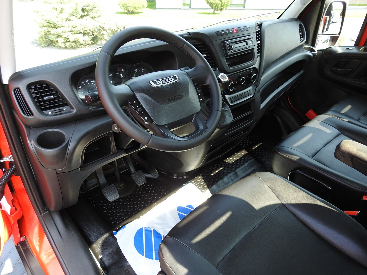 IVECO DAILY 35C13 TIPPER CRUISE CONTROL AIR CONDITIONING TWIN WHEELS 130HP - Xe ben nhỏ: hình 2 IVECO DAILY 35C13 TIPPER CRUISE CONTROL AIR CONDITIONING TWIN WHEELS 130HP - Xe ben nhỏ: hình 2